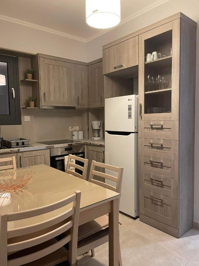 Iris Villas Complex Frinion Bilik gambar