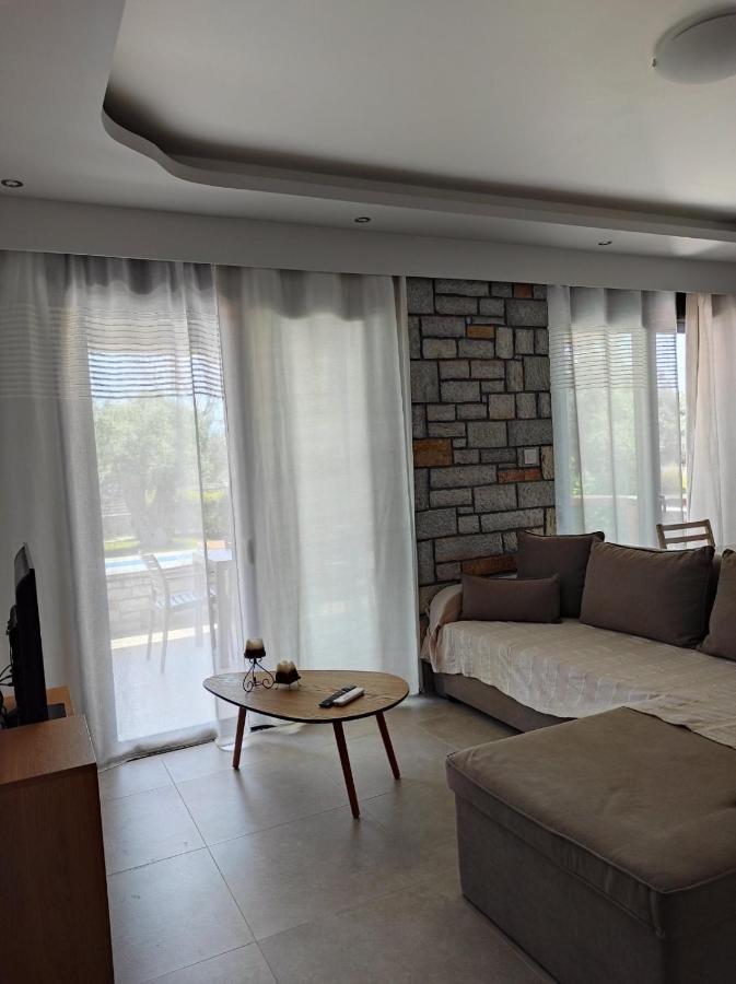 Iris Villas Complex Frinion Luaran gambar